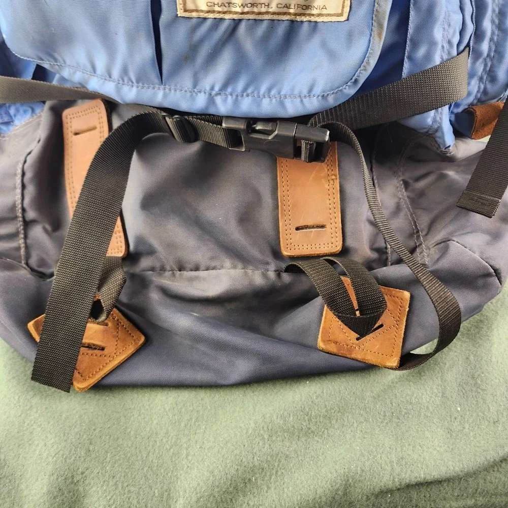Vtg‎ WILDERNESS EXPERIENCE Blue Canvas Leather Backpack Internal Frame USA